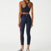 Højtaljede, vægtløse leggings med piping og 7/8 benlængde