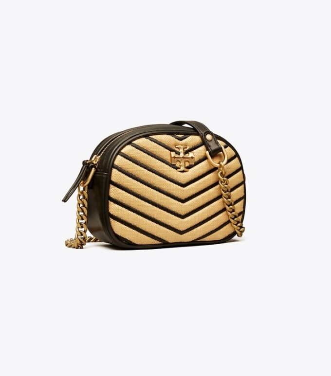 Kira Chevron Soft Straw lille kamerataske
