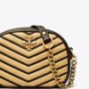 Kira Chevron Soft Straw lille kamerataske